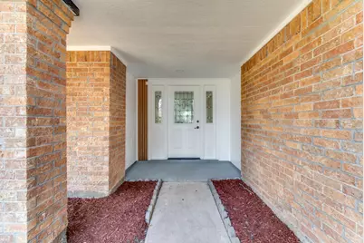 9002 Enchanted Forest Drive, Houston, TX 77088 - Photo 6
