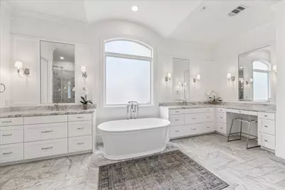 11921 Knippwood Lane, Houston, TX 77024 - Photo 14