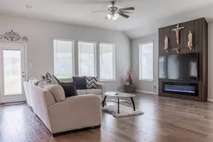 18102 Humber River Ln, Houston, TX 77044 - Photo 6