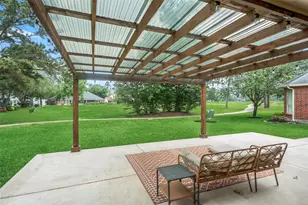 18222 Walden Forest Dr, Humble, TX 77346 - Photo 2