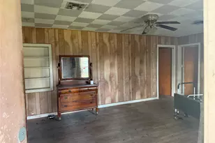 815 Brooks Ave, Rosenberg, TX 77471 - Photo 2