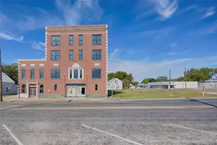 607 Lyons Ave, Schulenburg, TX 78956 - Photo 10