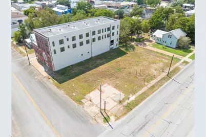 607 Lyons Avenue, Schulenburg, TX 78956 - Photo 6