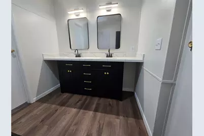 210 S Southwind Trails, Cleveland, TX 77328 - Photo 14
