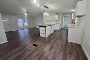 210 S Southwind Trails, Cleveland, TX 77328 - Photo 10