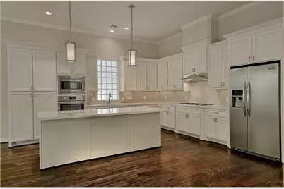 215 Willow Street, Shenandoah, TX 77384 - Photo 10