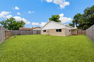 911 Golden W Dr, Katy, TX 77450 - Photo 28
