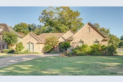 102 River Oaks Drive, Lake Jackson, TX 77566 - Photo 1