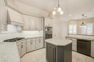 102 River Oaks Dr, Lake Jackson, TX 77566 - Photo 22