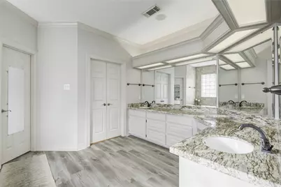 102 River Oaks Drive, Lake Jackson, TX 77566 - Photo 26