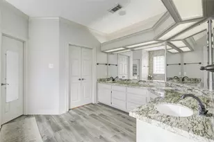 102 River Oaks Dr, Lake Jackson, TX 77566 - Photo 26