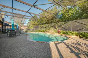 102 River Oaks Dr, Lake Jackson, TX 77566 - Photo 2