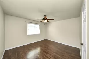 11418 El Diamante Dr, Houston, TX 77048 - Photo 18