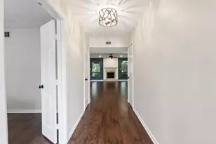 1415 River Oaks Dr, Huntsville, TX 77340 - Photo 4