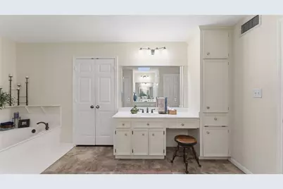 1415 River Oaks Drive, Huntsville, TX 77340 - Photo 18