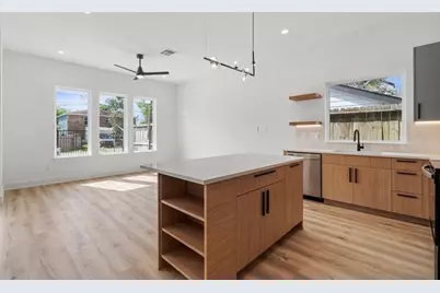 6624 Saint Augustine Street #B, Houston, TX 77021 - Photo 4