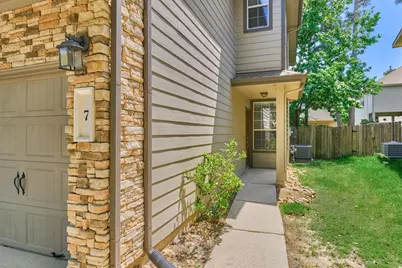 7 Wickerdale, The Woodlands, TX 77382 - Photo 4