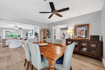 8106 Twin Hills Drive, Houston, TX 77071 - Photo 10