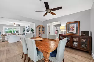 8106 Twin Hills Dr, Houston, TX 77071 - Photo 10