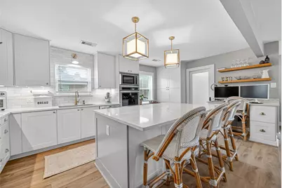 8106 Twin Hills Drive, Houston, TX 77071 - Photo 28