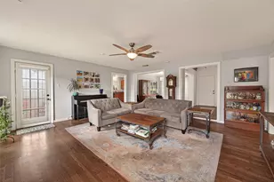 13739 Kensington Pl, Houston, TX 77034 - Photo 8