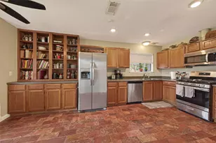 13739 Kensington Pl, Houston, TX 77034 - Photo 10