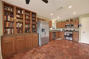 13739 Kensington Pl, Houston, TX 77034 - Photo 14