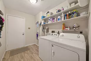 13739 Kensington Pl, Houston, TX 77034 - Photo 14