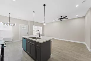 9303 Firnat St, Houston, TX 77016 - Photo 6
