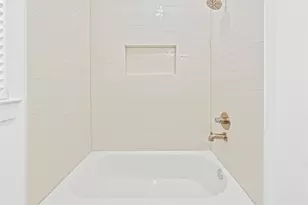 1310 Neiman Ln, Houston, TX 77091 - Photo 22