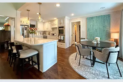 7803 Meadowglen Lane, Houston, TX 77063 - Photo 14