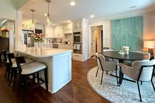 7803 Meadowglen Ln, Houston, TX 77063 - Photo 14