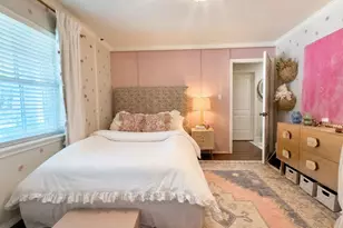 7803 Meadowglen Ln, Houston, TX 77063 - Photo 26