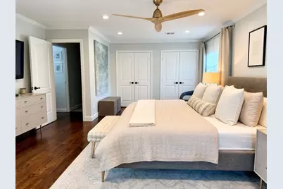 7803 Meadowglen Lane, Houston, TX 77063 - Photo 32