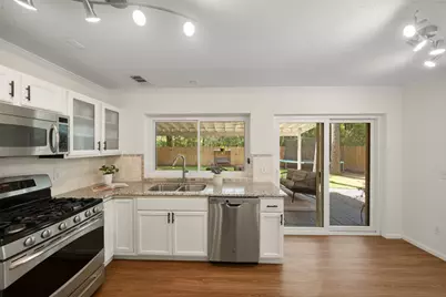 3 E Stony Bridge Circle, The Woodlands, TX 77381 - Photo 14