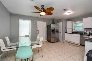 2209 Saladia St, Galveston, TX 77551 - Photo 8