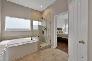 24 E New Avery Pl, The Woodlands, TX 77382 - Photo 12