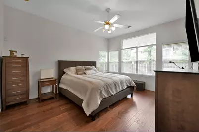 24 E New Avery Place, The Woodlands, TX 77382 - Photo 10
