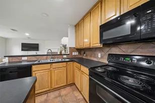 2719 Chatford Hollow Ln, Houston, TX 77014 - Photo 4