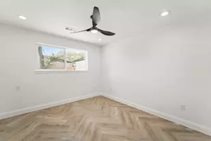 10722 Lynbrook Dr, Houston, TX 77042 - Photo 14