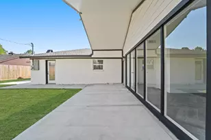 10722 Lynbrook Dr, Houston, TX 77042 - Photo 28