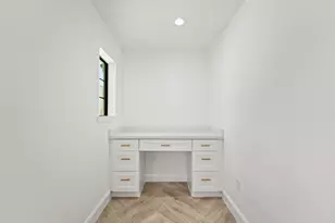 10722 Lynbrook Dr, Houston, TX 77042 - Photo 4