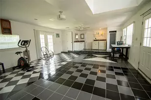 2650 W Lucas Dr, Beaumont, TX 77706 - Photo 14