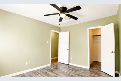 9507 Wellsworth Drive, Houston, TX 77083 - Photo 10