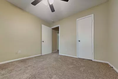 11 Brentwood Oaks Court, The Woodlands, TX 77381 - Photo 14