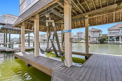 3310 Eckert Drive, Galveston, TX 77554 - Photo 38