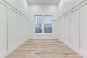 608 E 26th St, Houston, TX 77008 - Photo 4