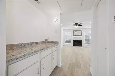 5807 Beverlyhill Street #23, Houston, TX 77057 - Photo 8