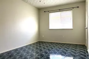 3710 Embarcadero Dr, Houston, TX 77082 - Photo 10