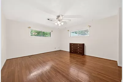 5610 Belrose Drive, Houston, TX 77035 - Photo 20